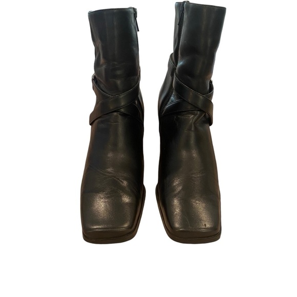 PESARO KELLY Women size 7M Black leather side zip square toe heeled ankle boots - Picture 3 of 12